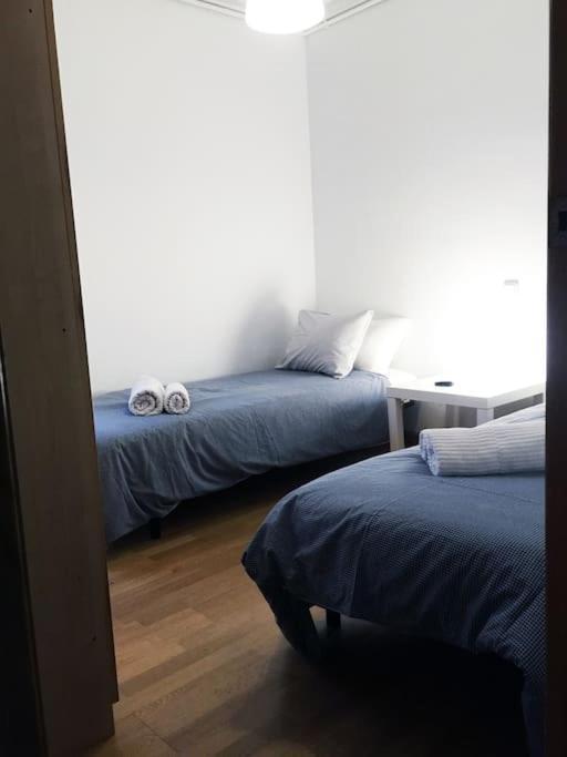 Moderno Apartamento En El Centro Vilanova i la Geltru Luaran gambar