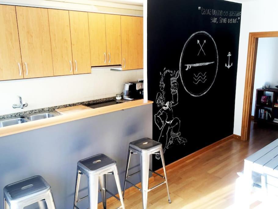 Moderno Apartamento En El Centro Vilanova i la Geltru Luaran gambar