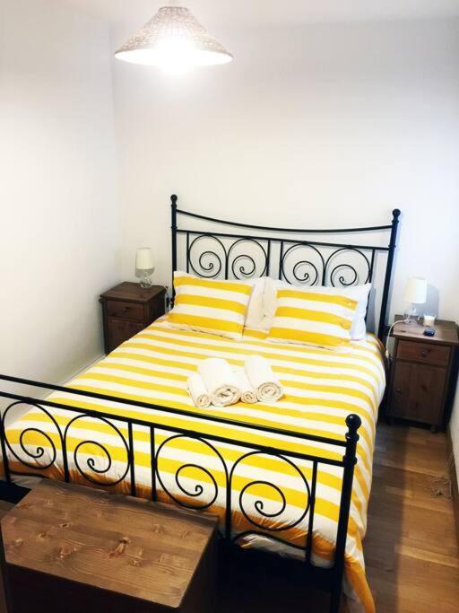 Moderno Apartamento En El Centro Vilanova i la Geltru Luaran gambar