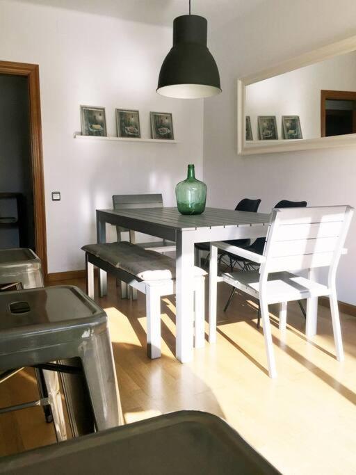 Moderno Apartamento En El Centro Vilanova i la Geltru Luaran gambar